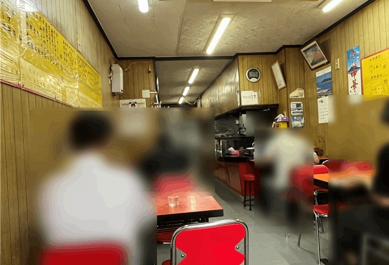 中華料理 五十番の店内