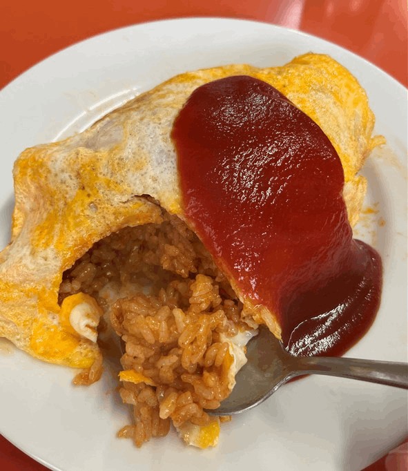 中華料理 五十番のオムライスのケチャップライス