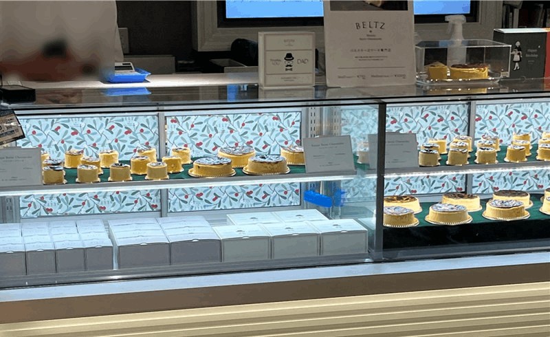 シャポー新小岩に出店中のBELTZ（ベルツ）の店頭
