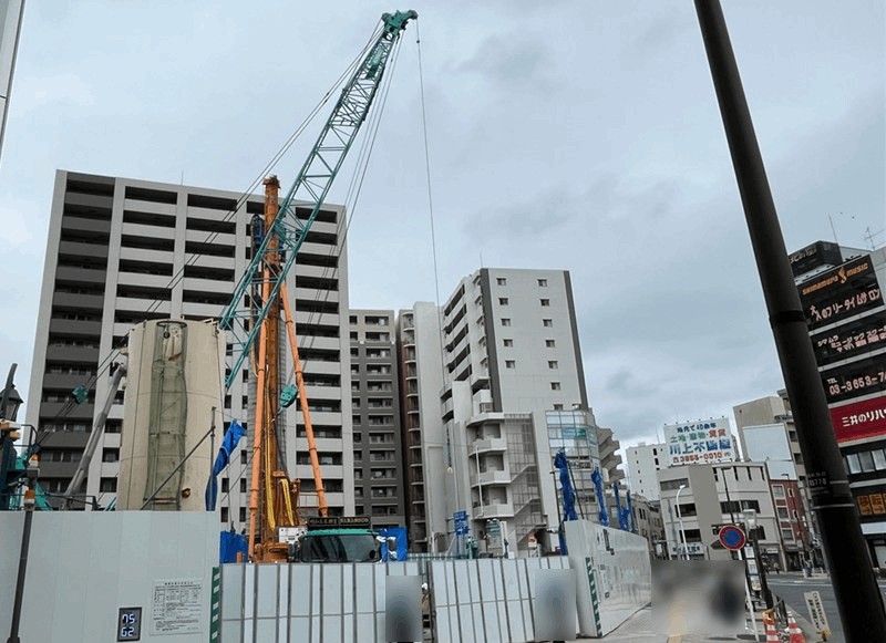 JR新小岩駅南口で進むA地区の工事現場