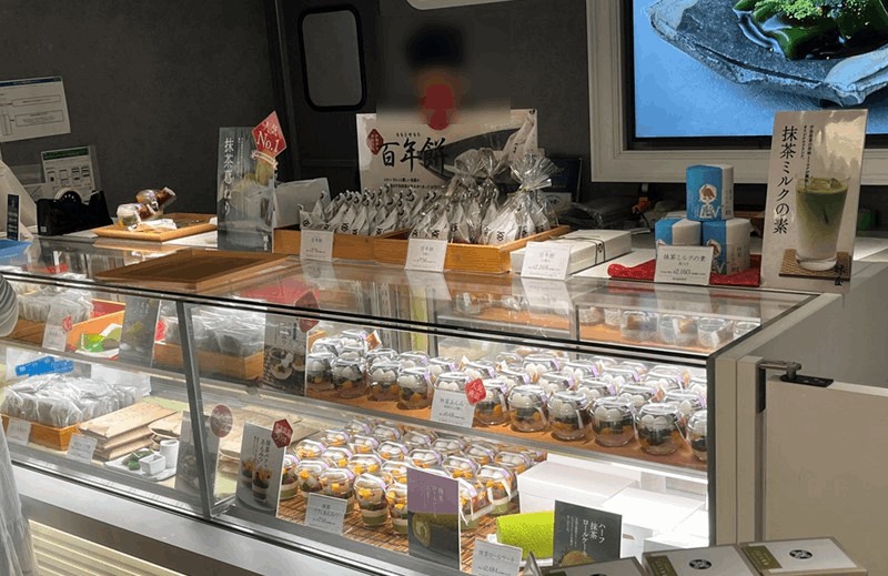 「京はやしや」のショーケース