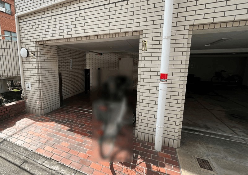 「ウノ耳鼻咽喉科」は駐輪場